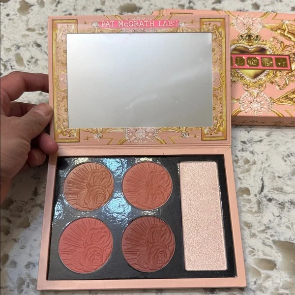 Pat McGrath Labs Divine Blush & Glow Cheek Palette - Picture 2 of 4